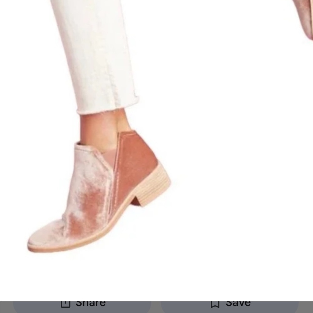Dolce Vita Tay Velvet Ankle Booties in Rose - Picture 2 of 9